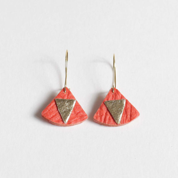 Boucles d'oreilles Piñatex Triangles Paprika Doré